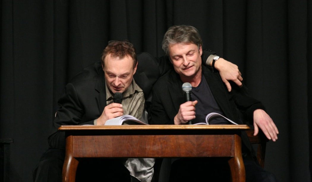 Josef Hader und Alfred Dorfer lesen „Indien“