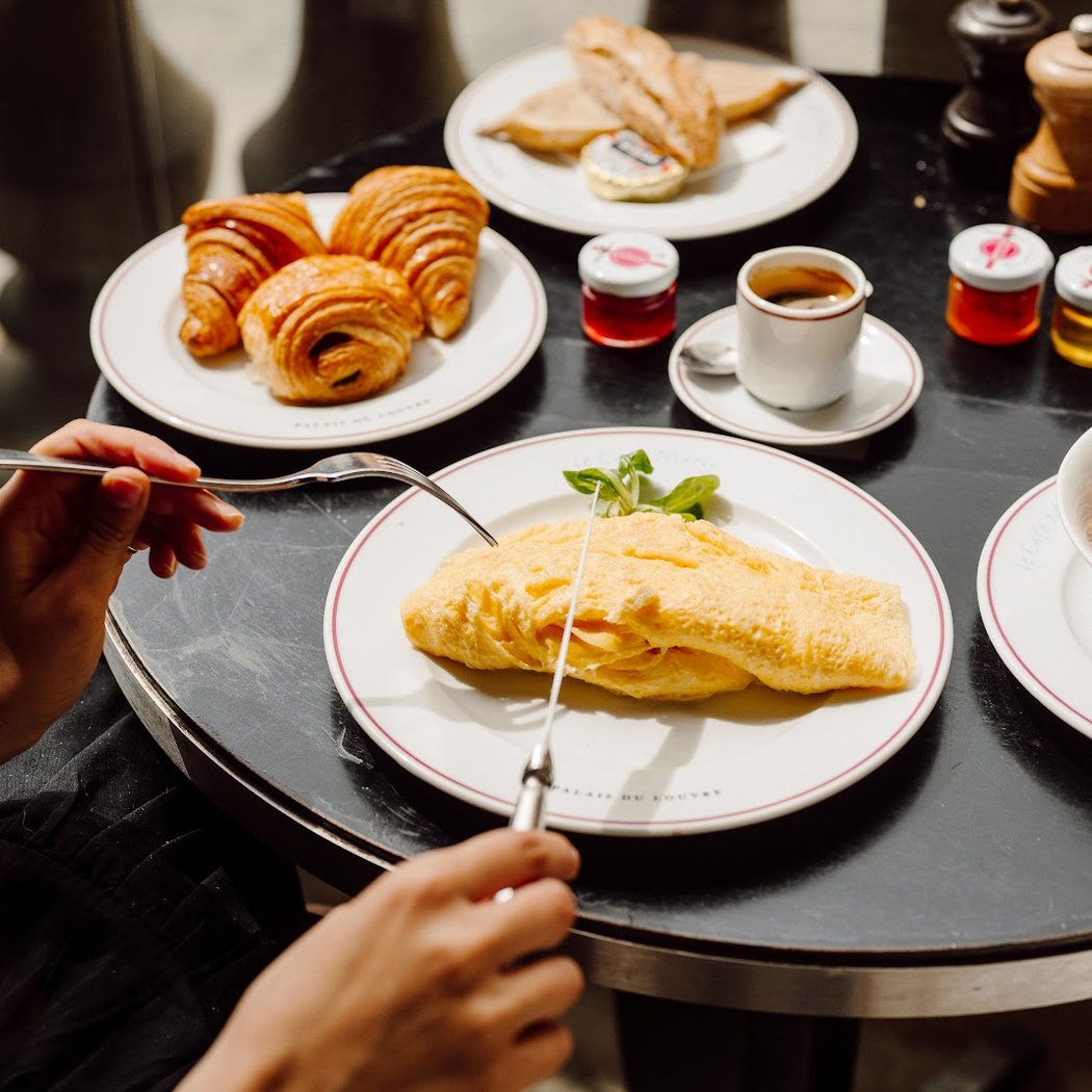 Experience exquisite modern French cuisine at Le Café Marly 3