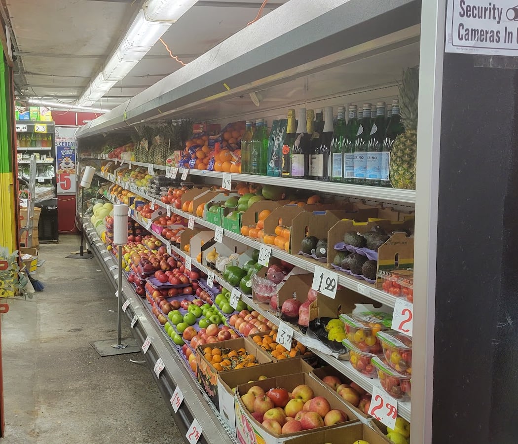 Peach farm market 3