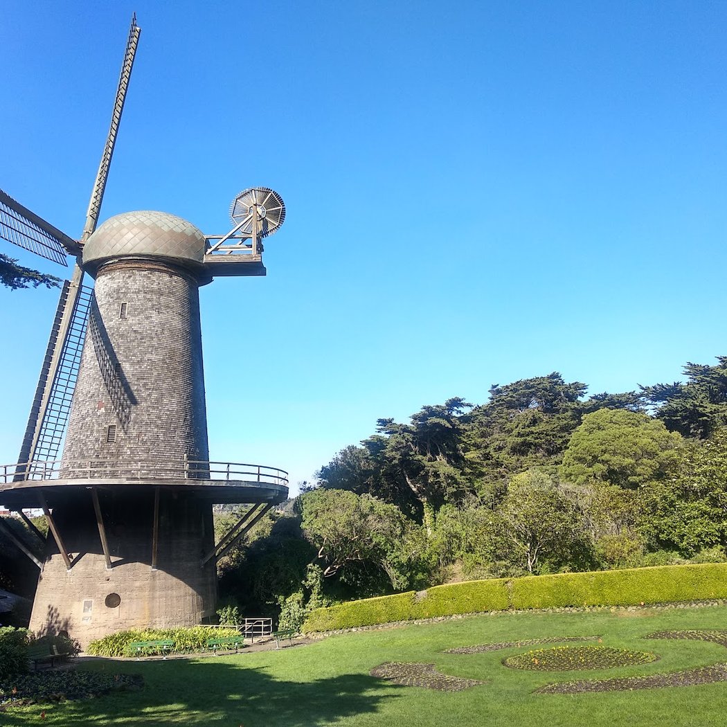 Golden Gate Park: West EndBreakers, Old Trains & Windmills! Tour 1