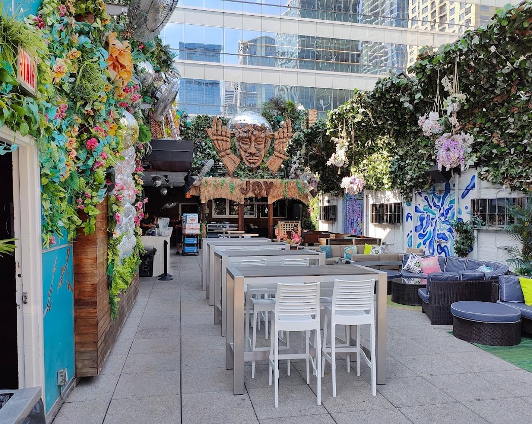 Cozy Chicago Day Party 2