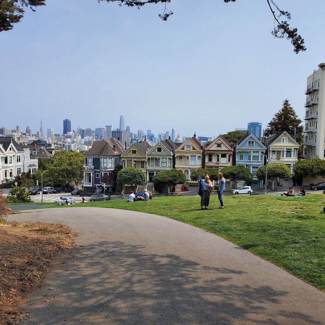 Alamo Square and its Painted Ladies Tour 3