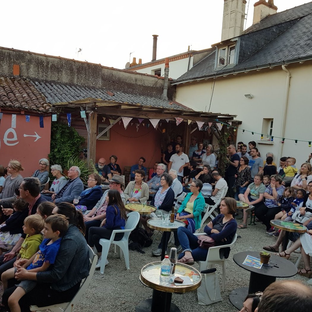 L'Equipage Café Associatif 1