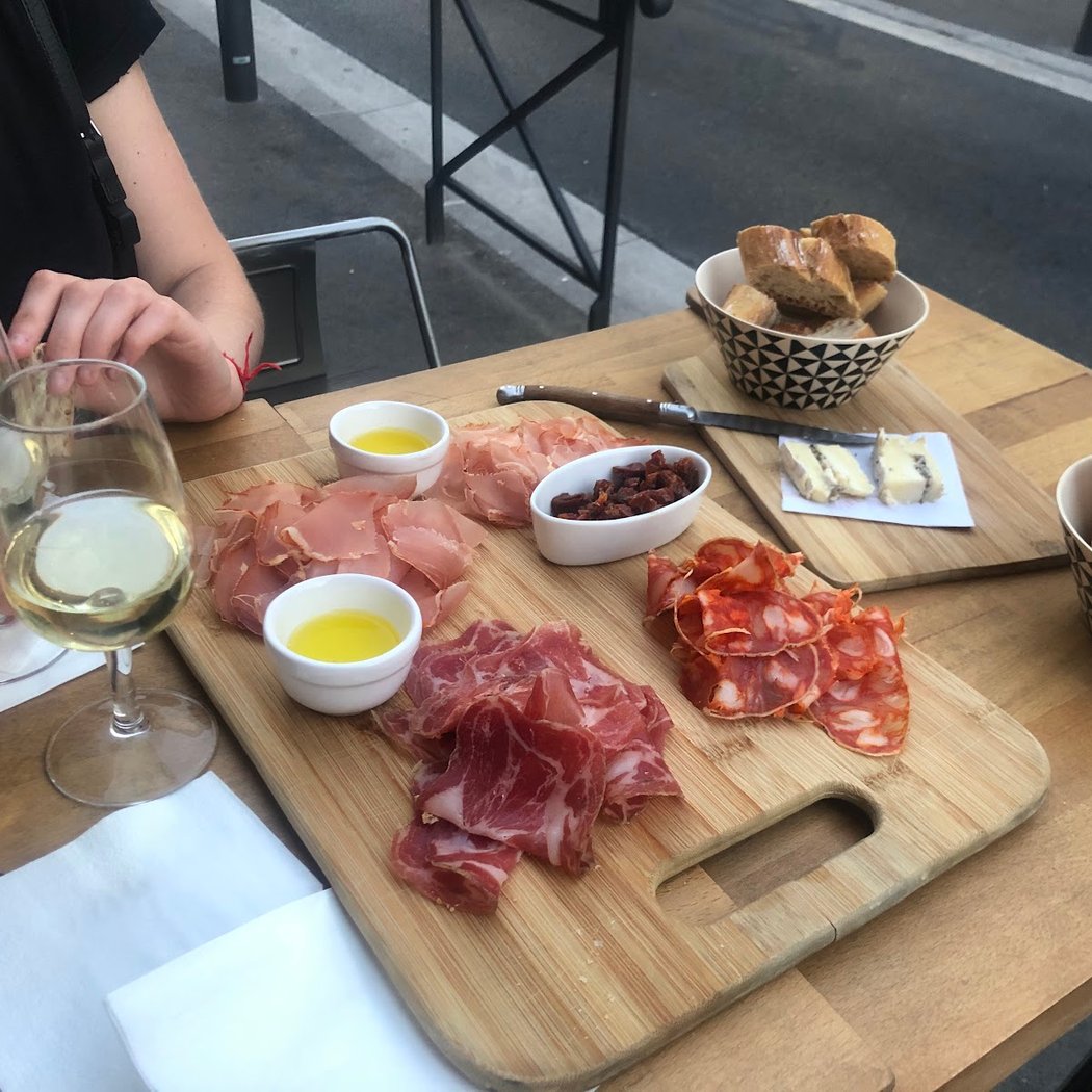 Victor - Cave & Bistrot 3