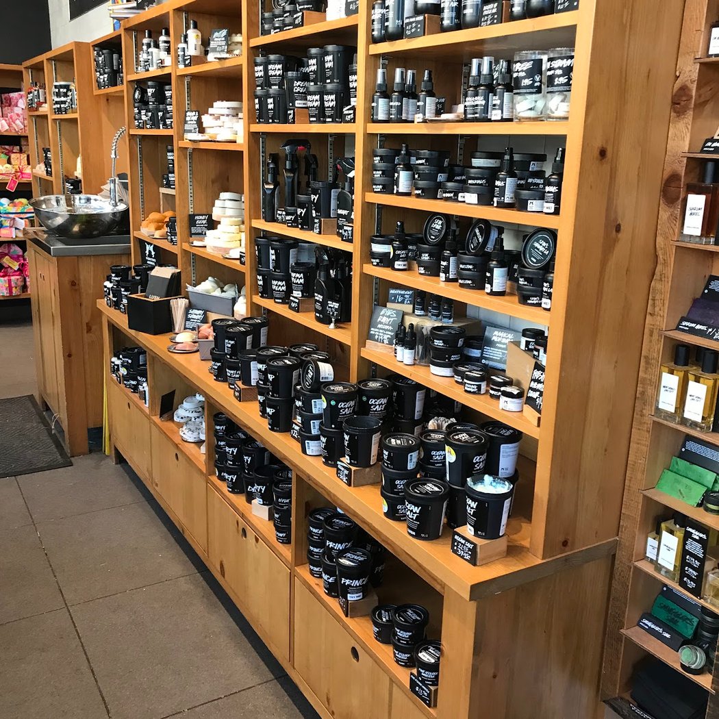 Lush Cosmetics Broadway Plaza 3