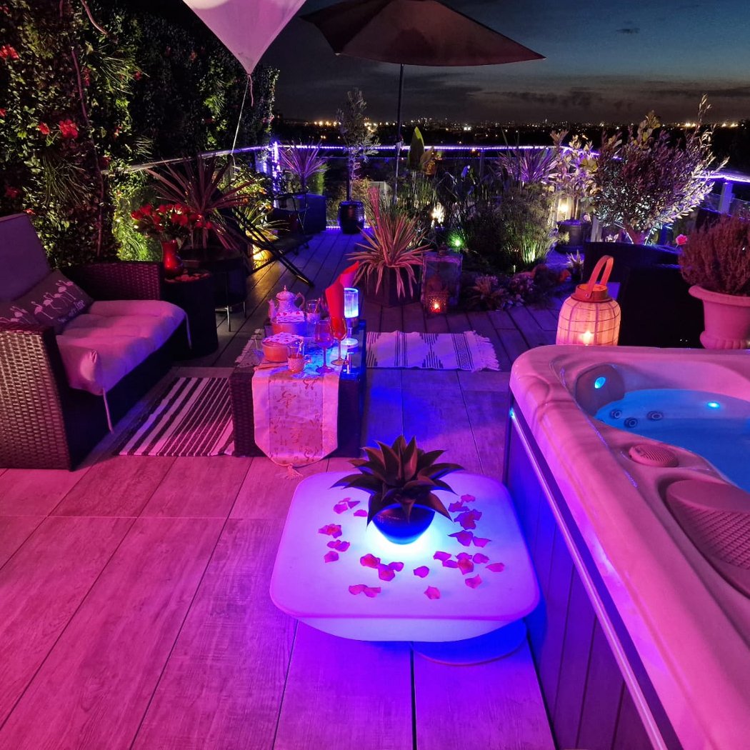Spa de la Lune - Suite Spa privative avec Jacuzzi, Sauna & Vue aux portes de Paris 1
