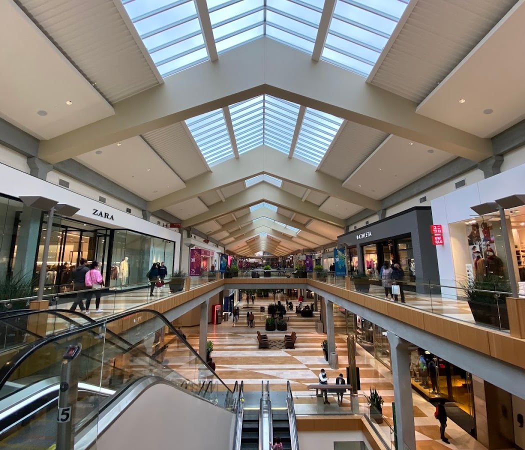 Bellevue Square 2