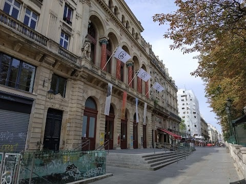 BIEN FAIRE X À LA FRENCH 2