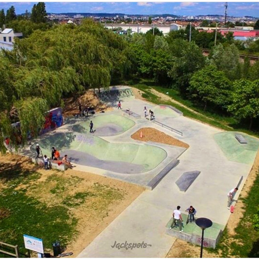 Skatepark de Carrières-sur-Seine 1