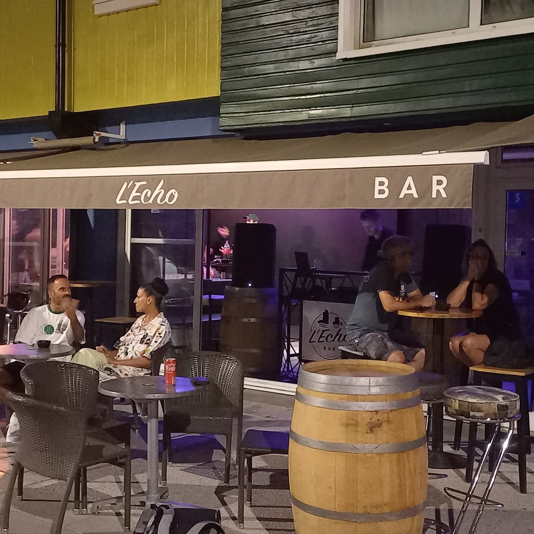 L' Echo BAR LR 1