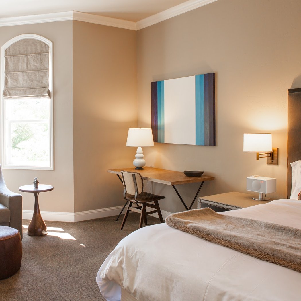 Wydown Hotel 1