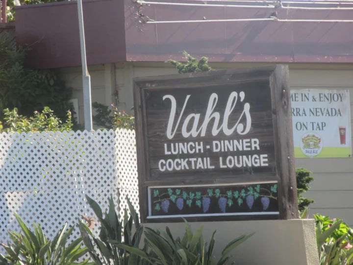 Vahl's Restaurant & Cocktail 2