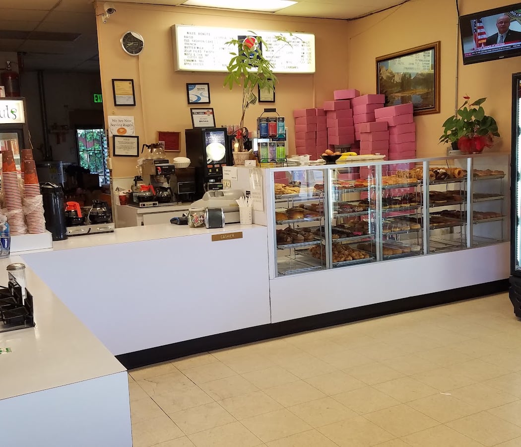 Niles Donuts 3