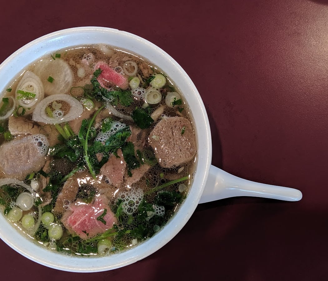 LV Phở | Vietnamese & Chinese Restaurant 3