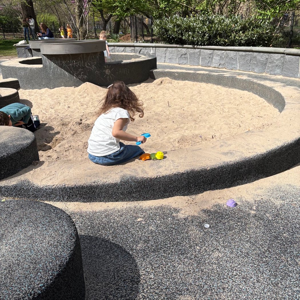 Tarr-Coyne Tots Playground 3