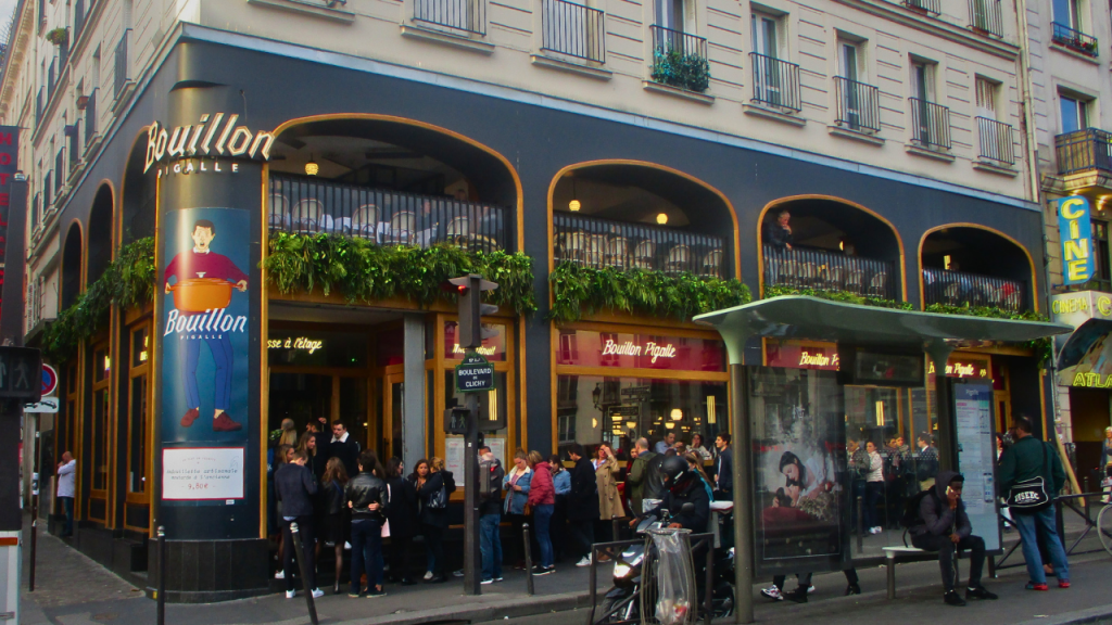 Fête des Voisins 2026 : A grand communal feast hosted by Bouillon Pigalle and Pink Mamma right on the street 4