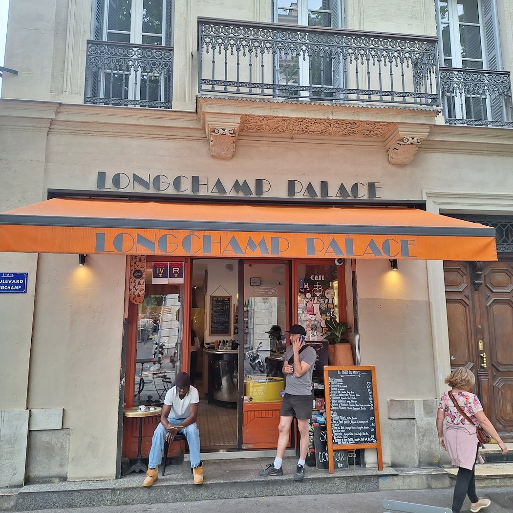 Longchamp Palace - Bar / Restaurant 5