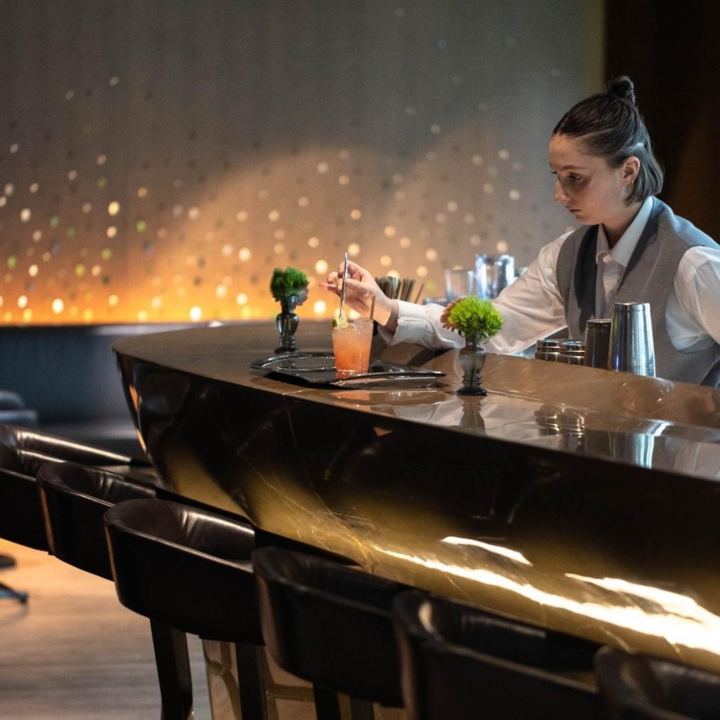 Bar 8 2