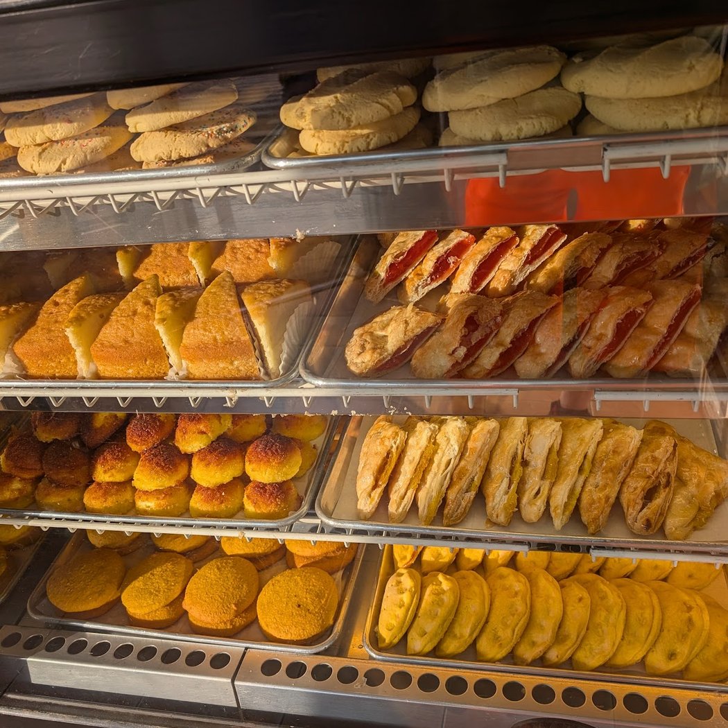 Esmeraldo Bakery 2