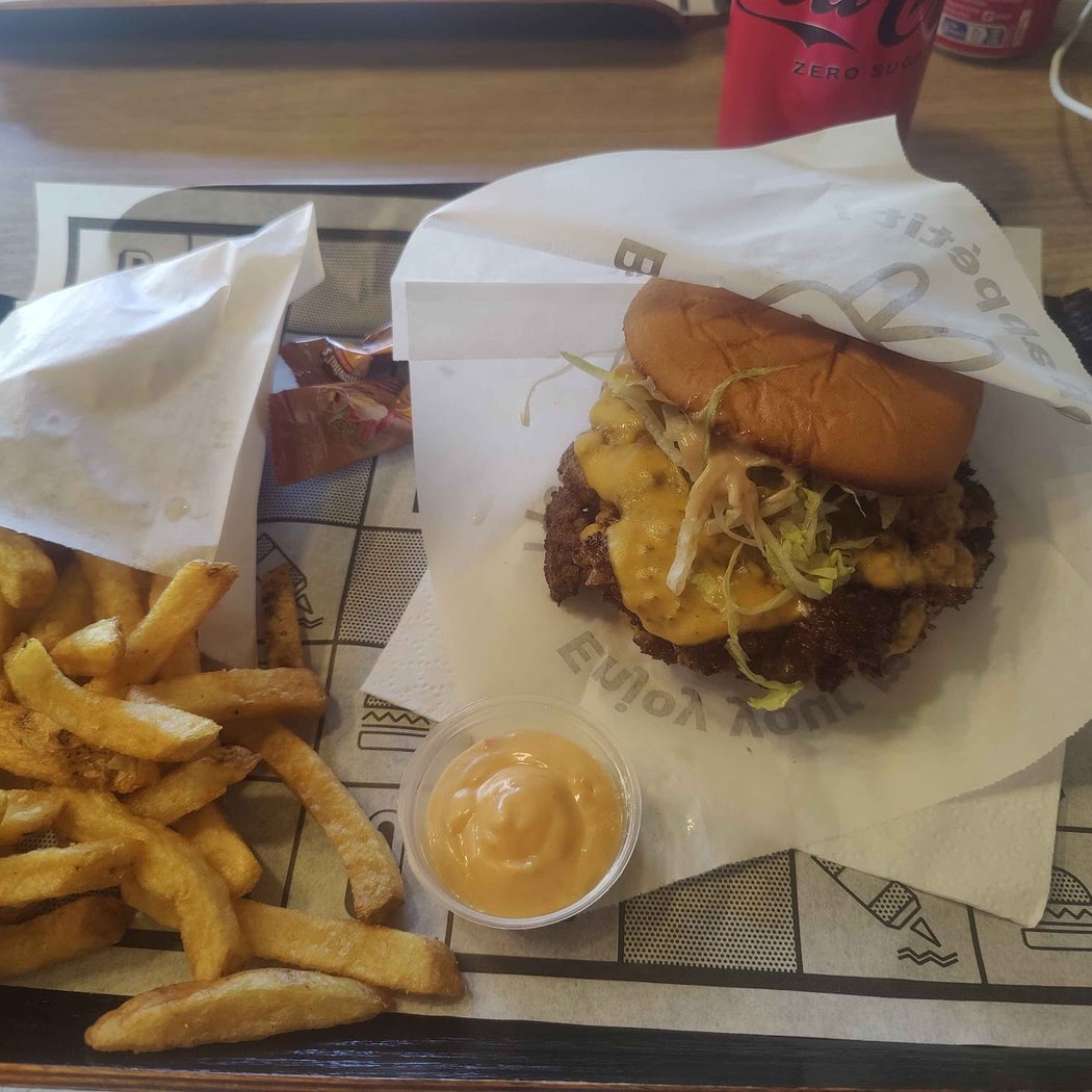 Goku Burger 3