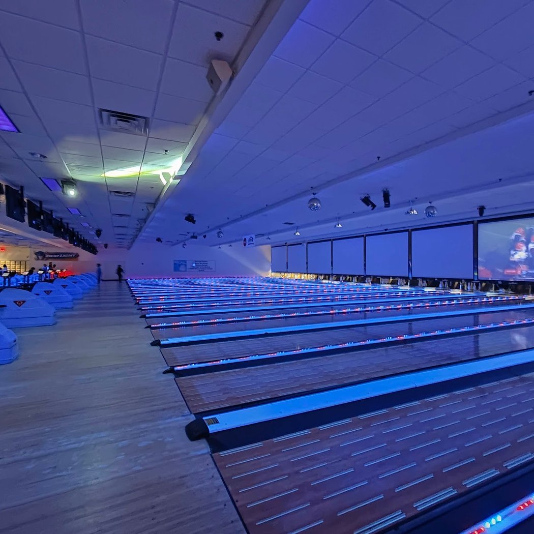 Showplace Entertainment Center 3