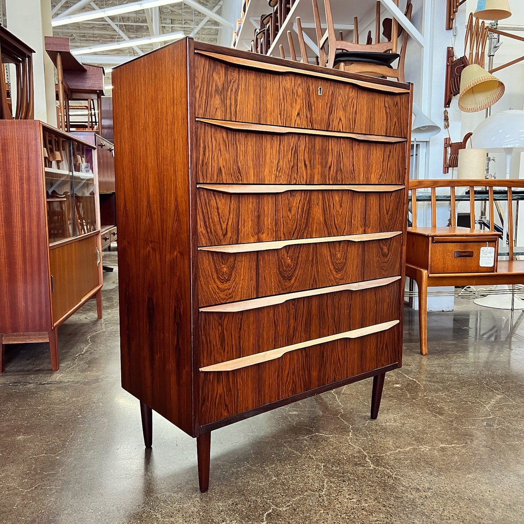 Mid Century Mobler 1