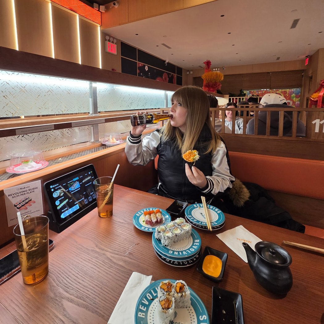 Makoto Revolving Sushi Bar and Tea 3