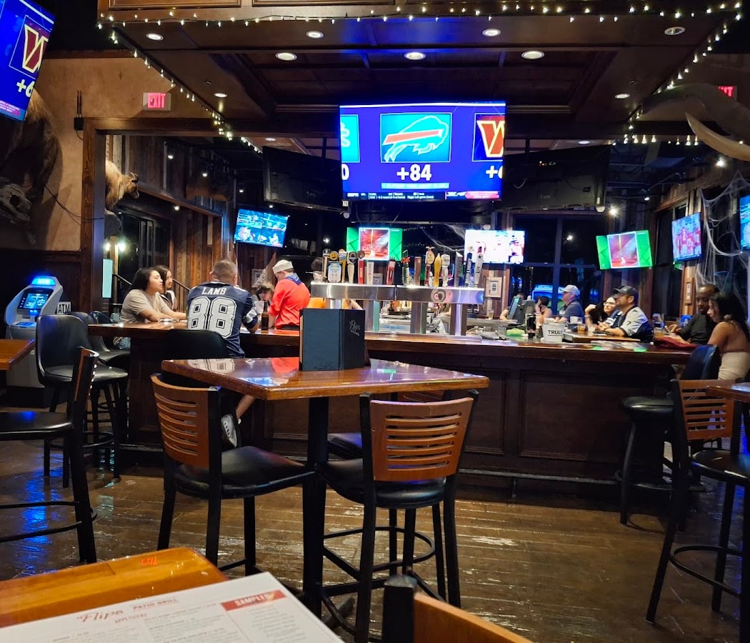 Flips Patio Grill 2