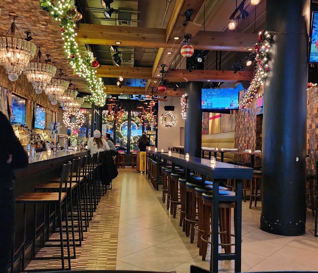 Grey | Bar and Restaurant 3
