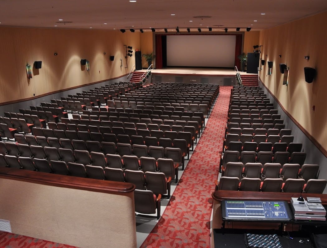 Maumee Indoor Theater 4
