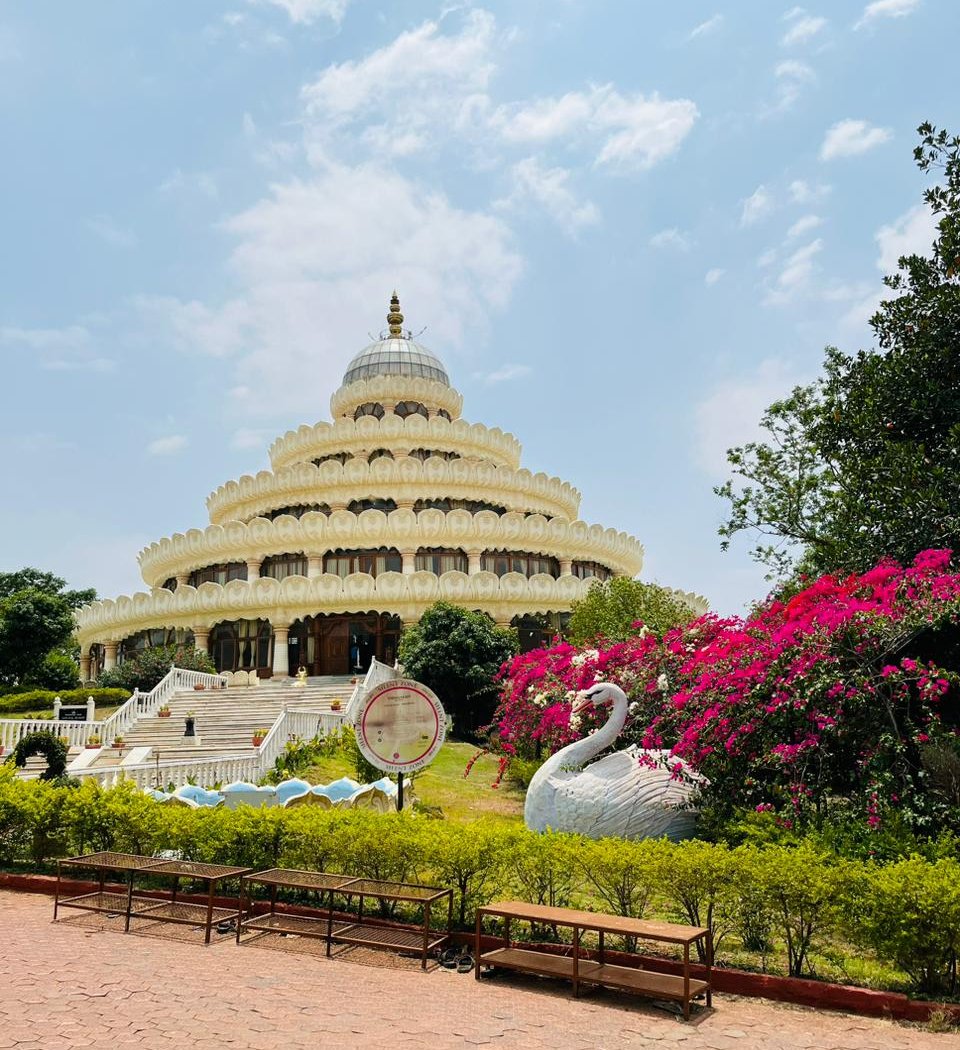 Guru Paduka Vanam - Art of Living International Center 3