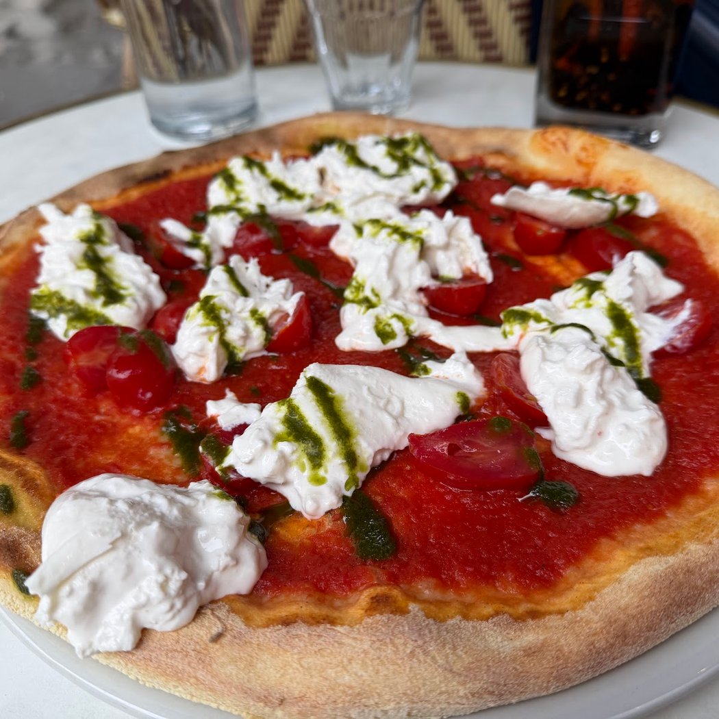 La Cerise sur la Pizza 4