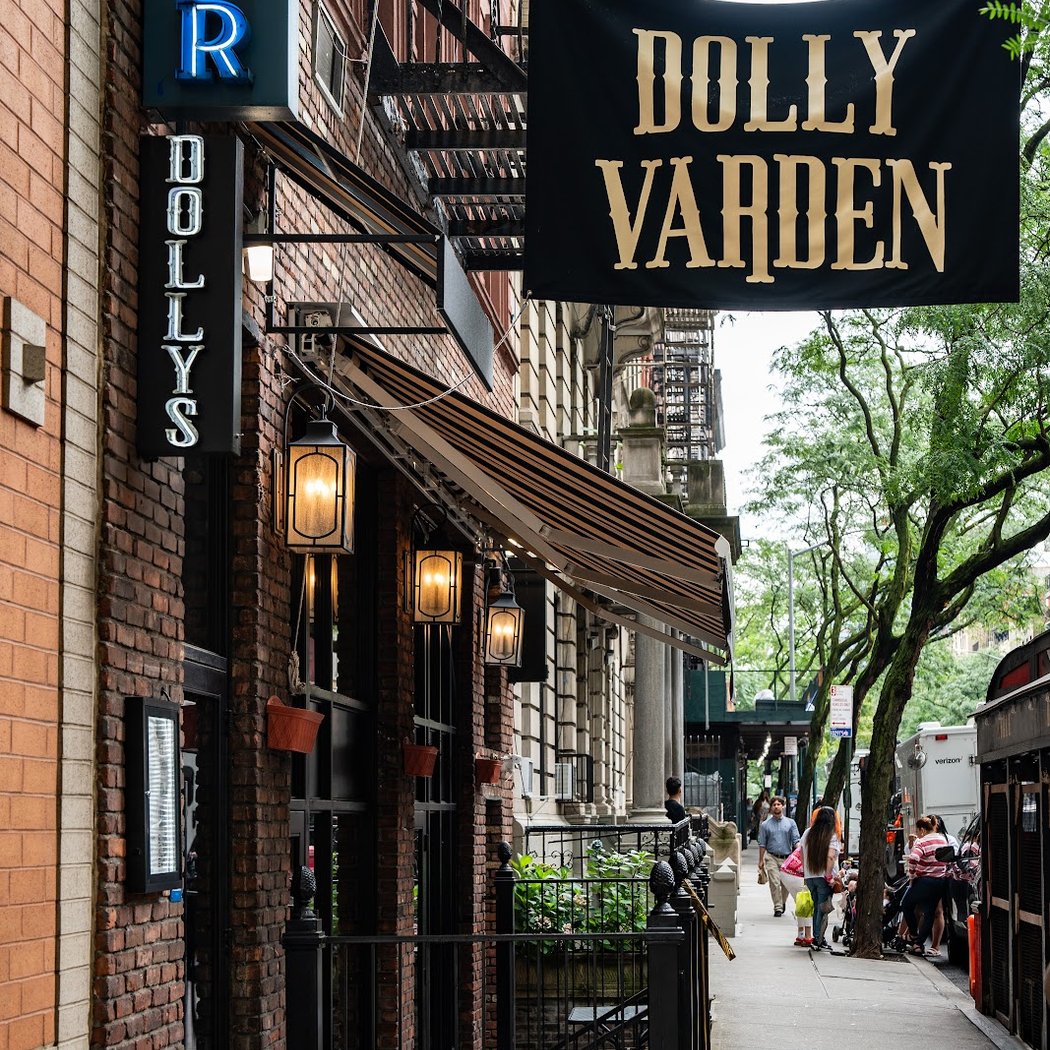 Dolly's 4