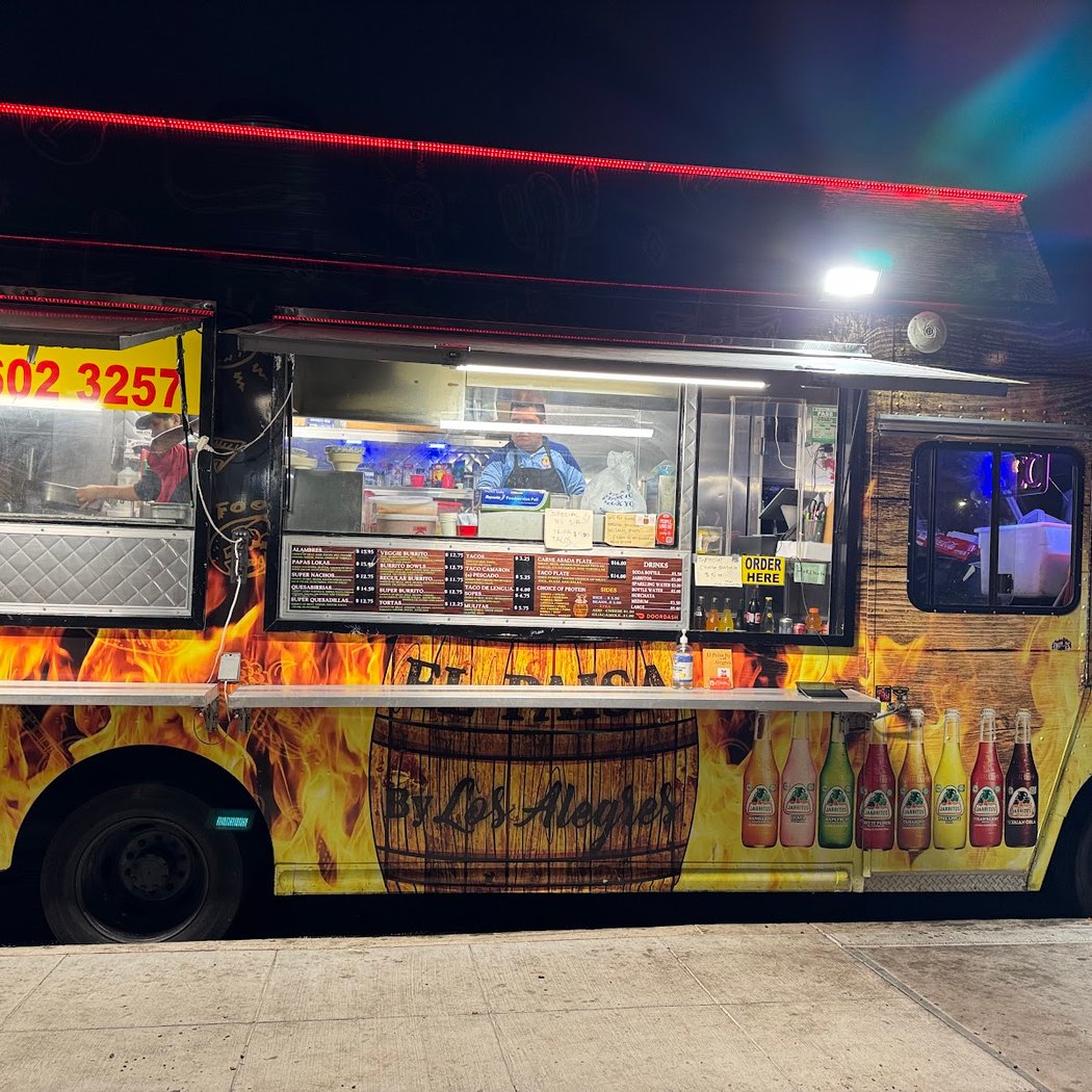 El Paisa by Los Alegres Taco Truck 3