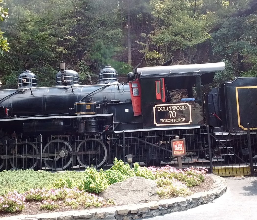 Dollywood Express 1