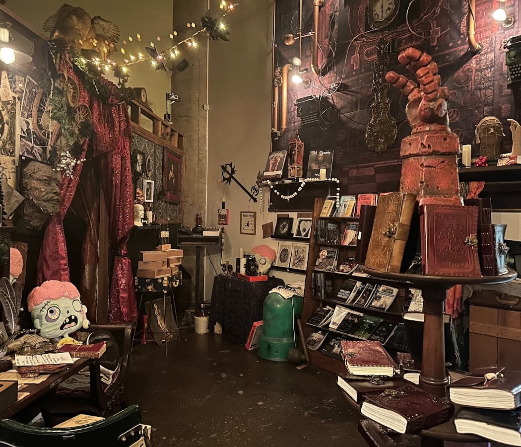 Curioporium 1