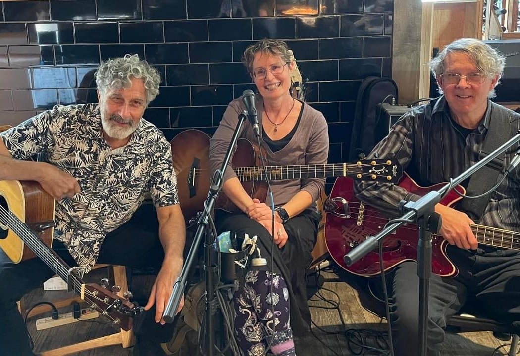 Happy Hour: The Revelators 1