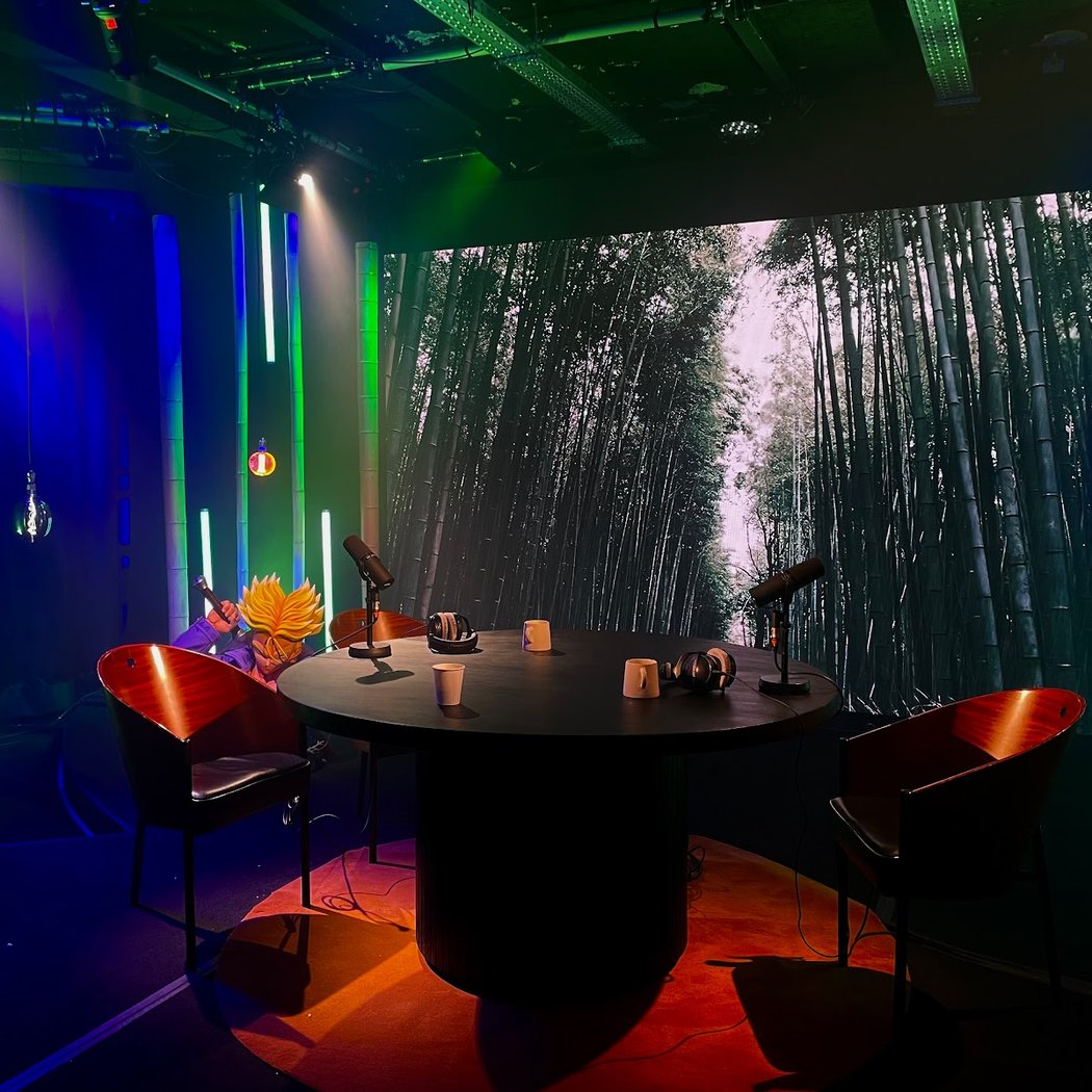 Le Plateau 33 - Location de plateau TV, plateau de Tournage, Studio TV, tout compris, Webcast et Événementiel Digital à Paris 1