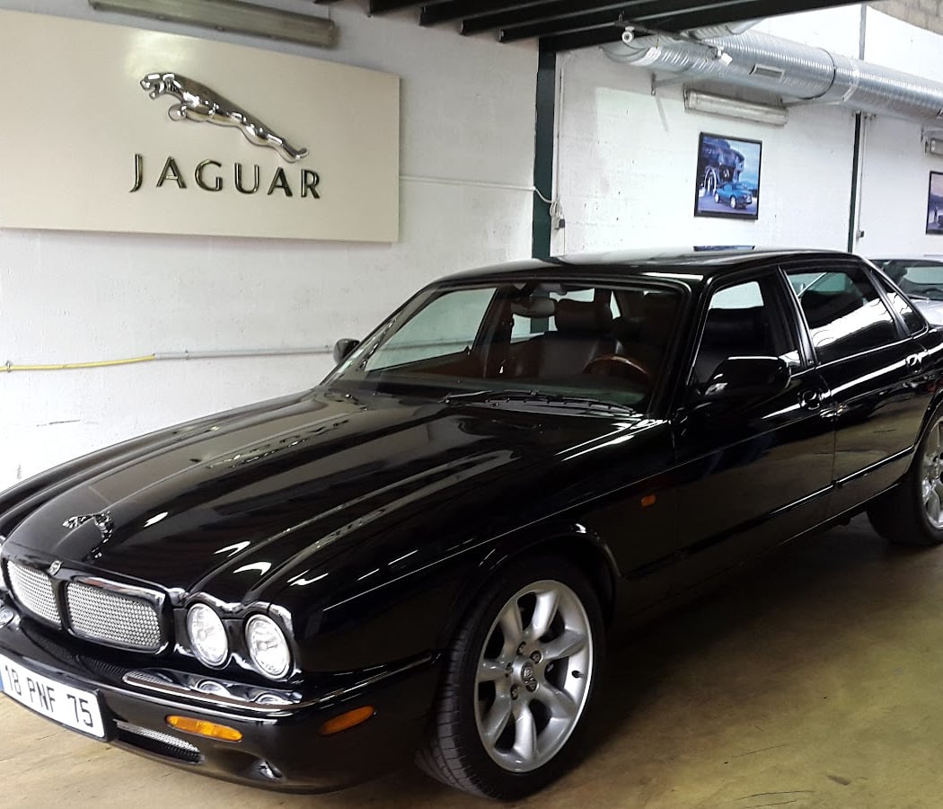 JJR Automobiles 1