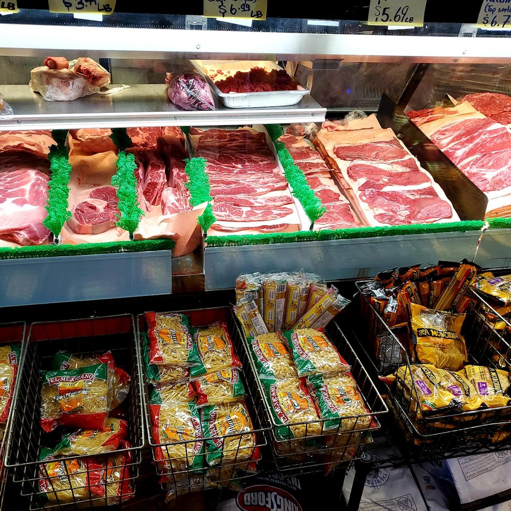 Valley Produce Market/Carnicería el Valle 3