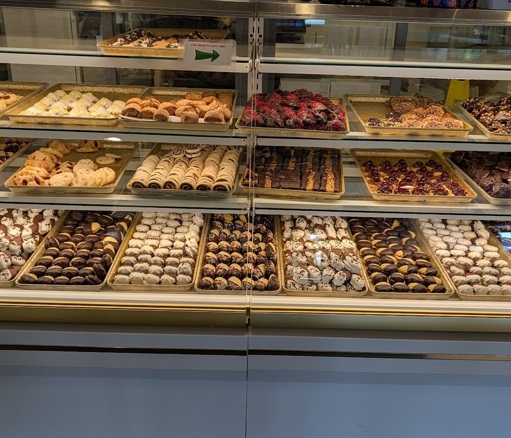 Deising's Bakery & Restaurant 3