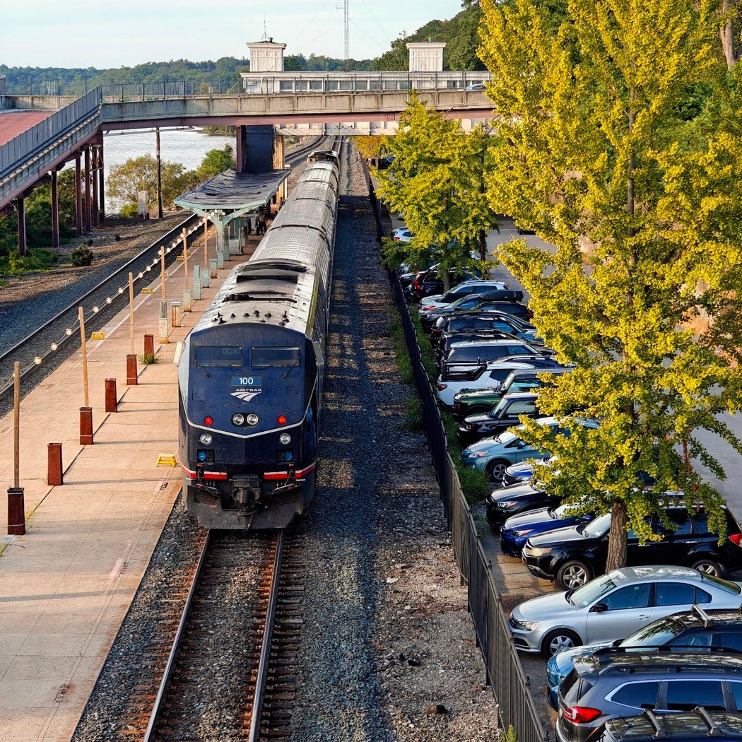 Amtrak Park and Ride Rhinecliff 2