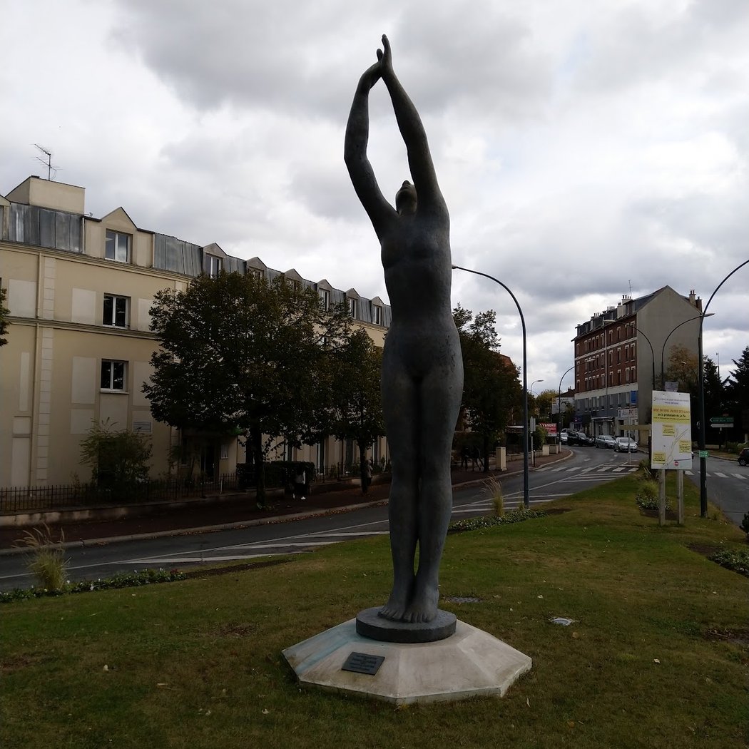 Statue La cueillette 1
