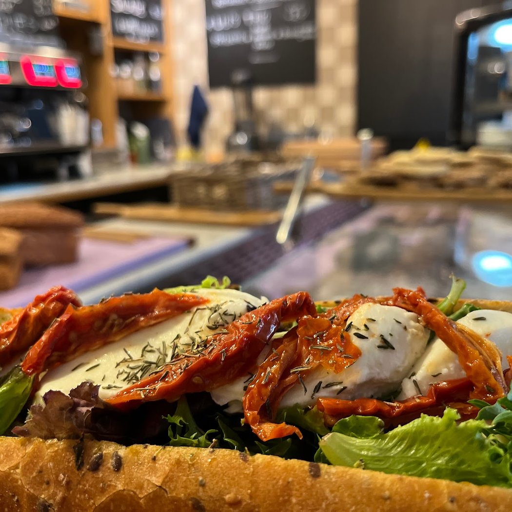 Lili's Café 2