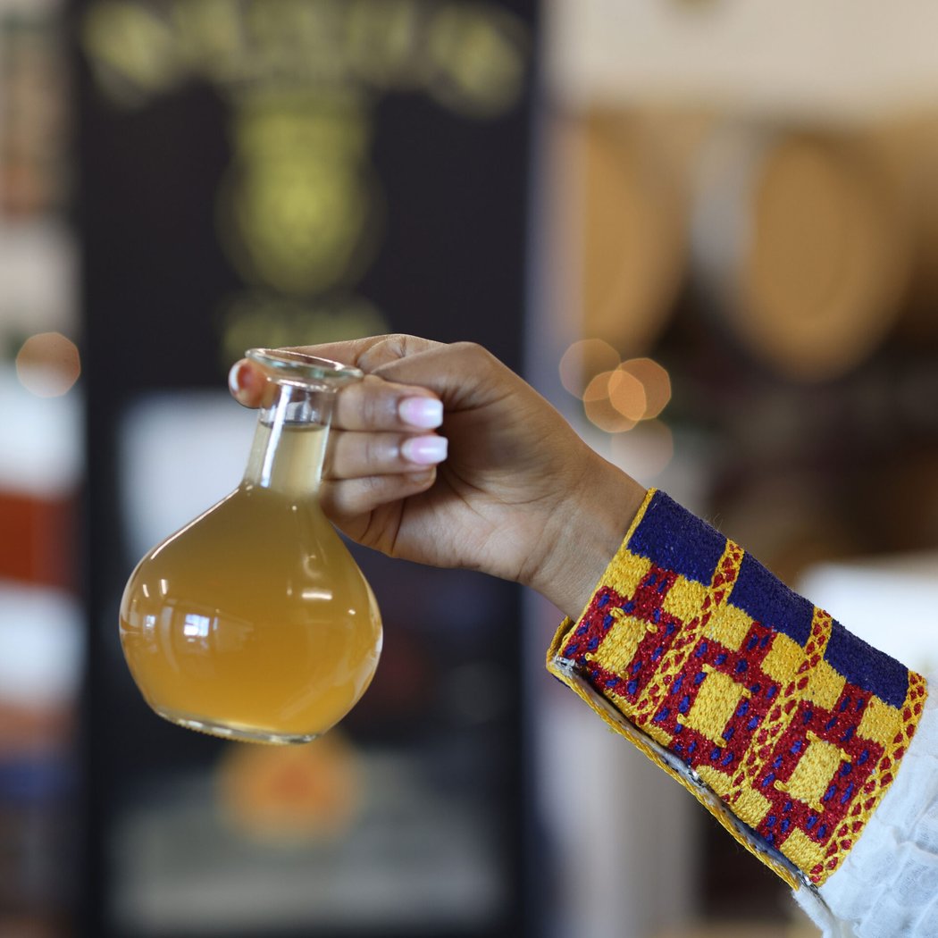 Mead Tasting at Honeybee Weekend 3