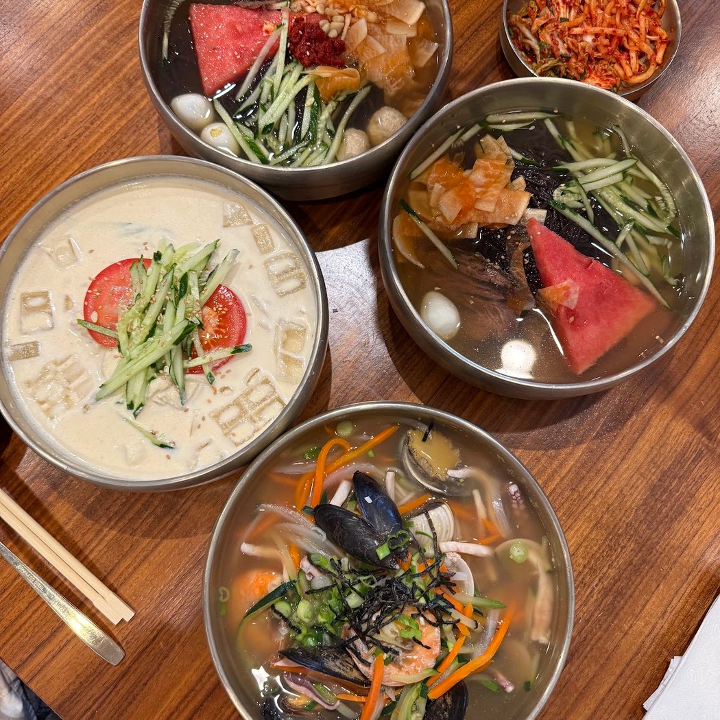 Guk Su Jip 국수집 - 北方面家 - Cold Korean Noodle Naengmyeon (냉면) & Dolsot Bibimbap 1
