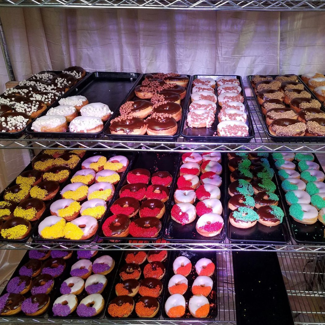 Royal Donuts 2