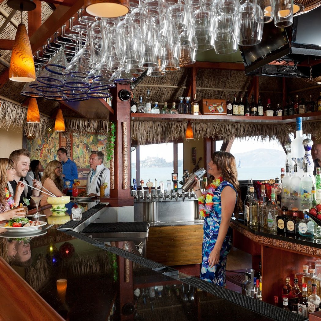 Luau Lounge 3