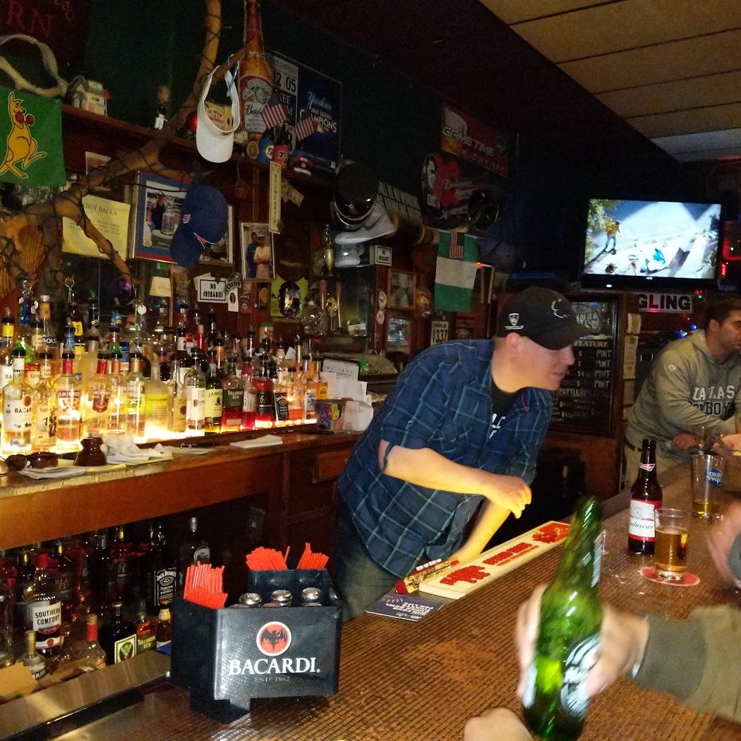 Benny Havens Pub & Restaurant 4