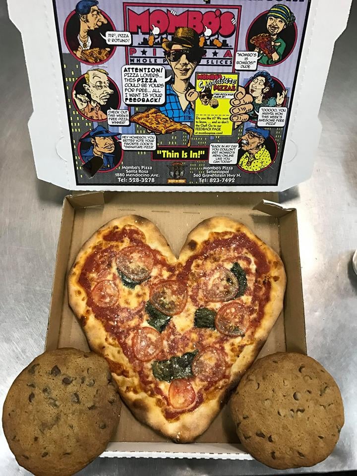 Mombo’s Pizza 1